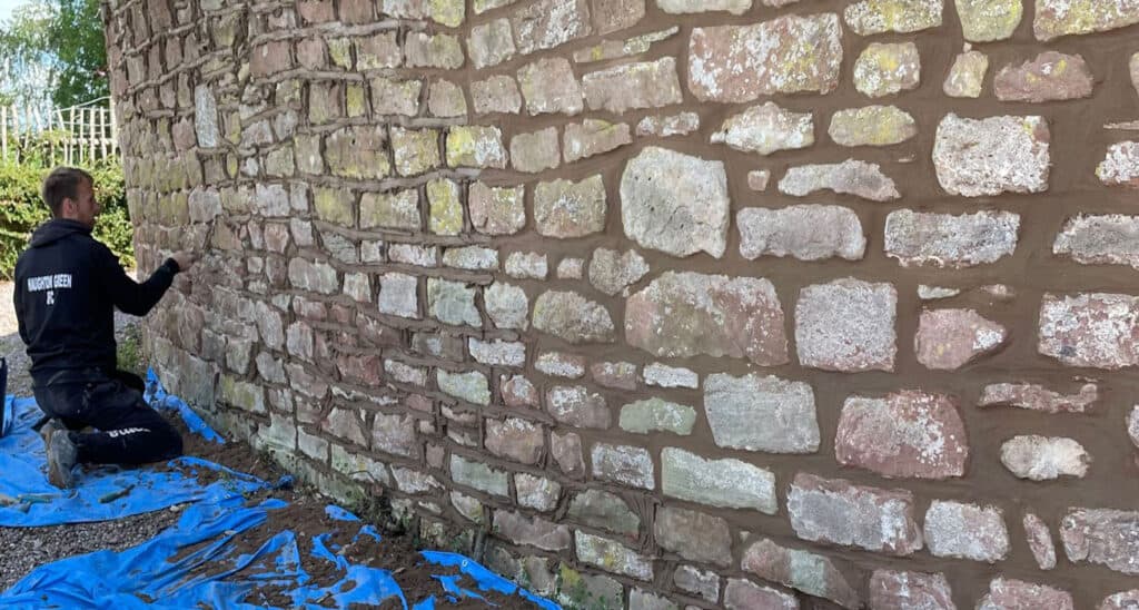 Stone pointing